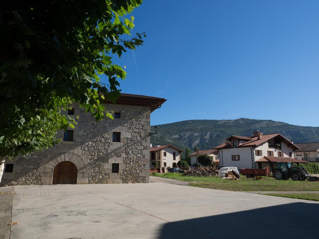 Hotel Casa Rural Martxoenea Landetxea Arruazu Exterior foto